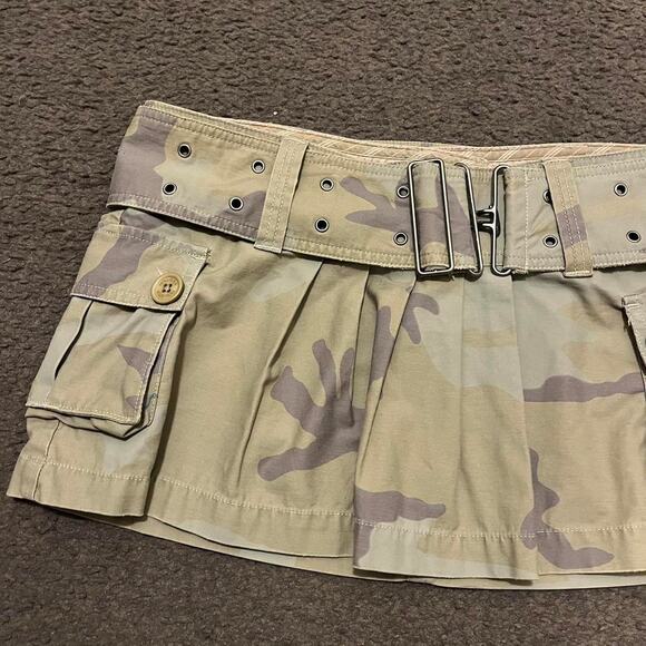 Y2K Hollister Cargo Camo Mini Skirt - Picture 6 of 6